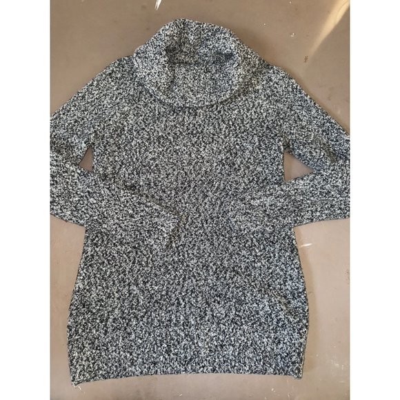 LL Bean, woman’s gray turtleneck, wool blend‎ sweater, size small - Picture 1 of 6